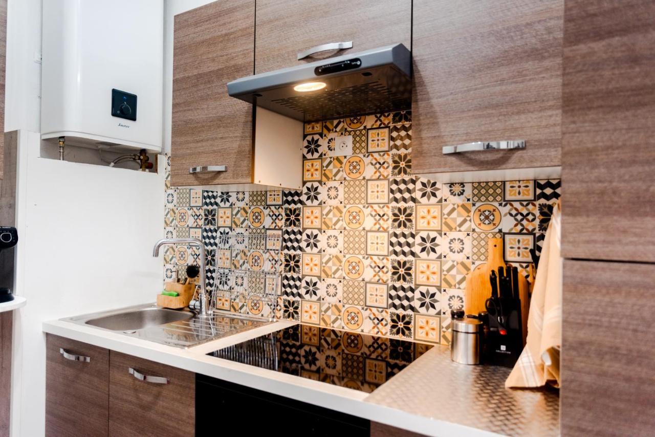 Appartement Moderne Central Avec Piscine, Garage Prive Et Terrasse Sud Uzes Bagian luar foto