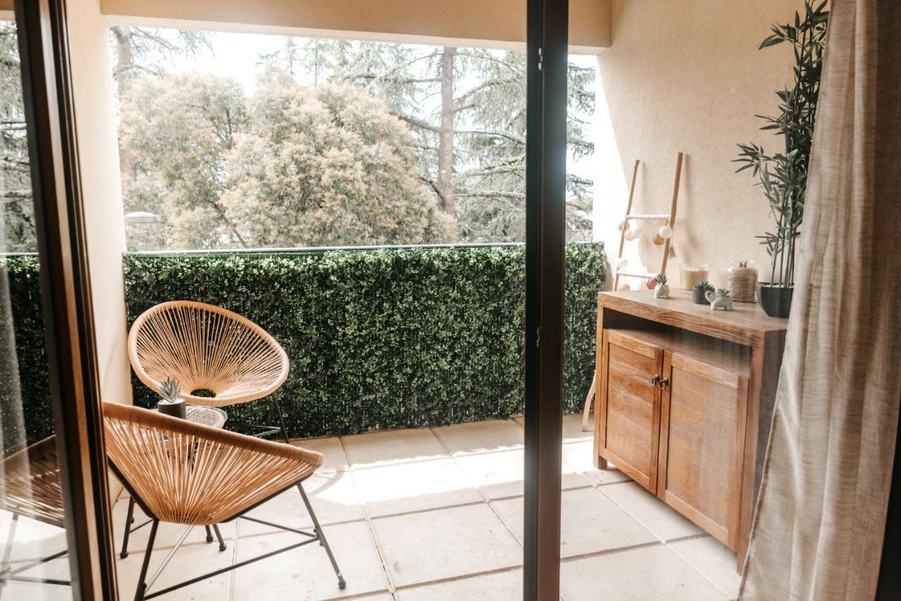 Appartement Moderne Central Avec Piscine, Garage Prive Et Terrasse Sud Uzes Bagian luar foto