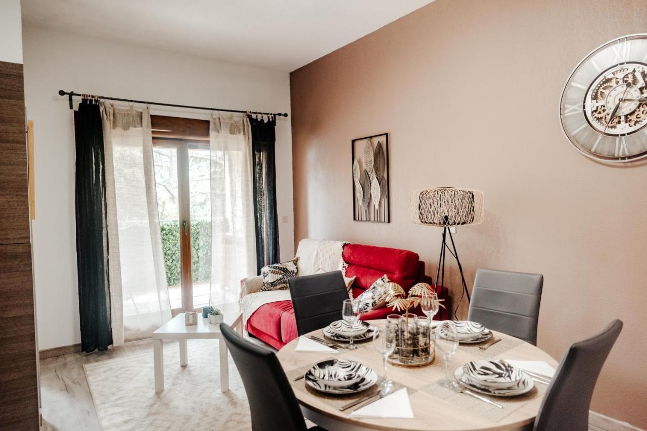 Appartement Moderne Central Avec Piscine, Garage Prive Et Terrasse Sud Uzes Bagian luar foto
